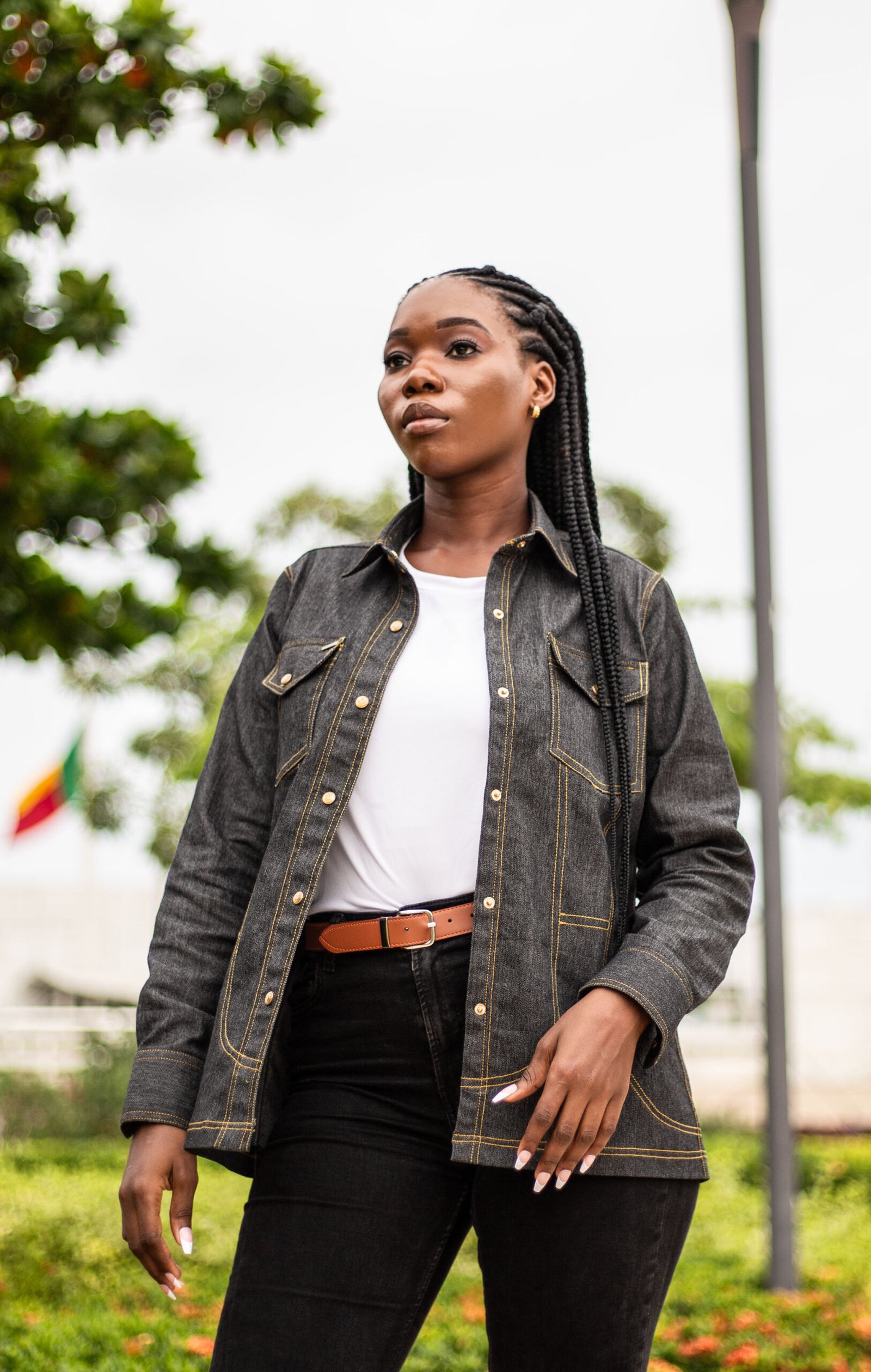 Veste surchemise en jean brut surpiqûres dorées