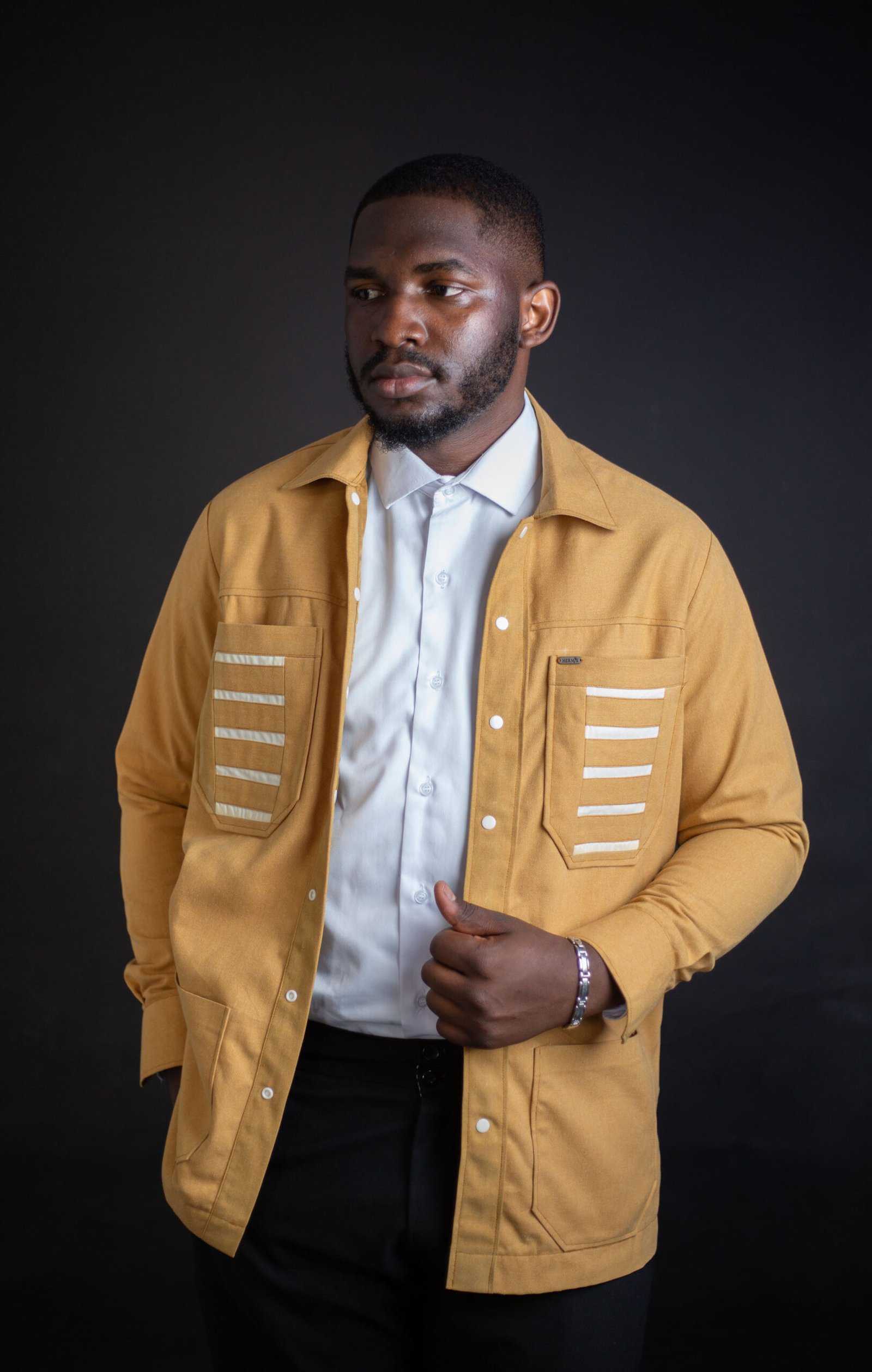 Veste surchemise moutarde mixte à poches poitrine texturées & lisérés blancs
